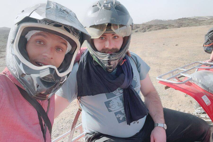 Quad bike e spettacolo dal vivo e cena nei viaggi nel deserto di Agafay