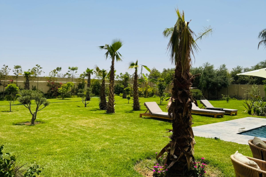 Pass giornaliero per Marrakech con piscina, pranzo e navetta inclusi - Relax