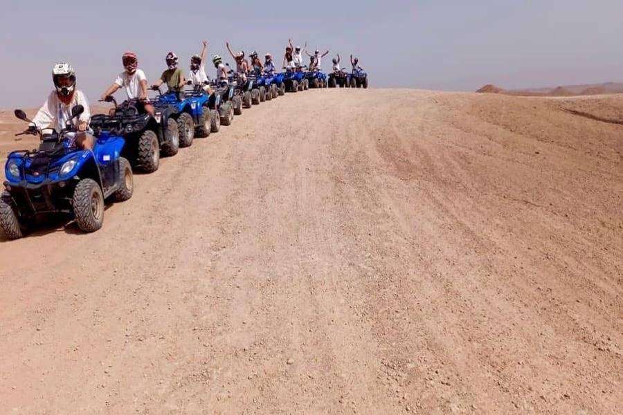 Quad Bike, Camel Ride e cena nel deserto roccioso di Agafay