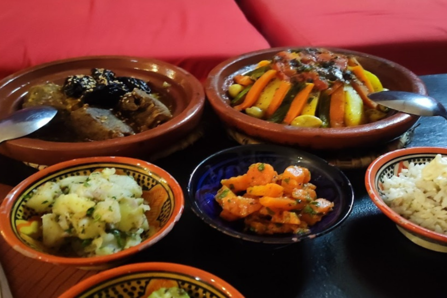 Cena al tramonto nel deserto di Agafay