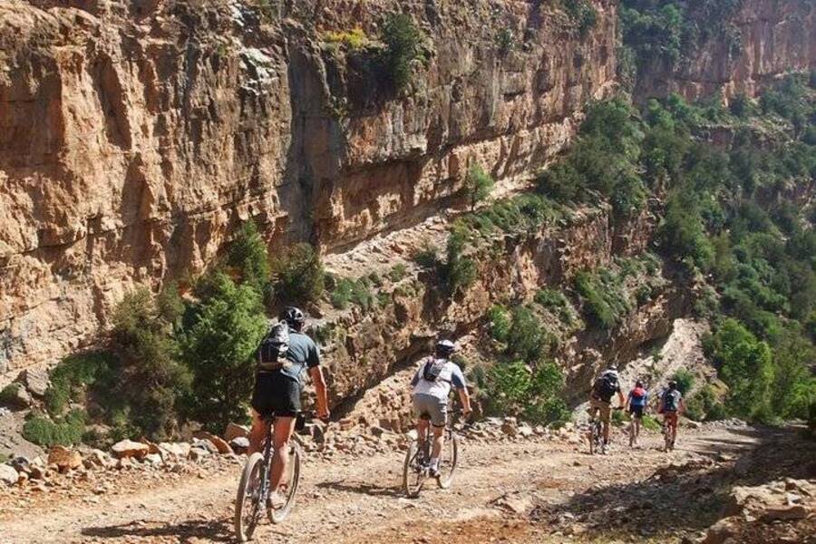 Tour in bicicletta alla montagna dell'Atlante e al villaggio berbero da Marrakech