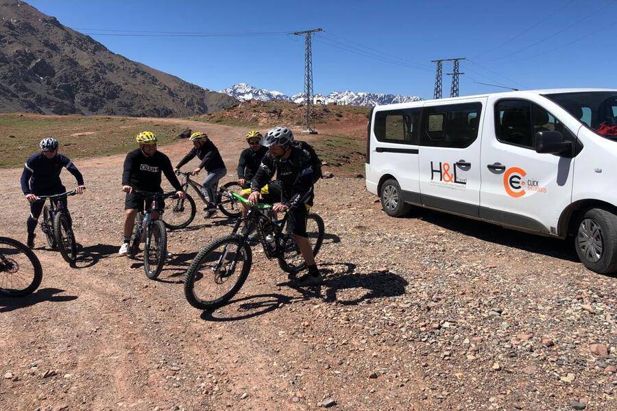 Tour in bicicletta alla montagna dell'Atlante e al villaggio berbero da Marrakech